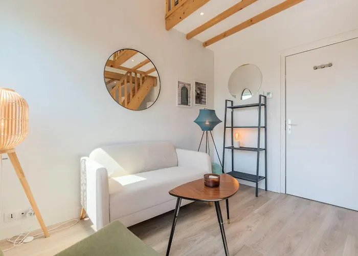 Emplacement Pour Ce Vieux Appartement *