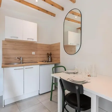 Emplacement Pour Ce Vieux Апартаменты