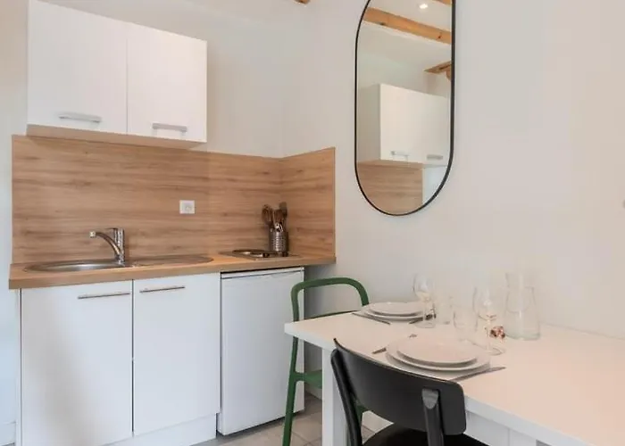 Emplacement Pour Ce Vieux Apartman