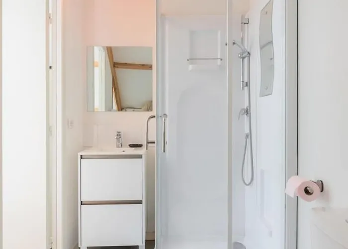 Emplacement Pour Ce Vieux *